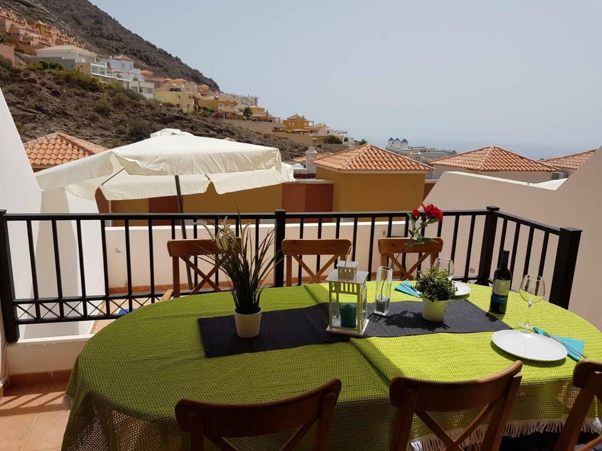 Villa Roque del Conde 3 with fantastic sea view, terrace, pool, Wifi, SAT-TV, garage Costa Adeje  Esterno foto