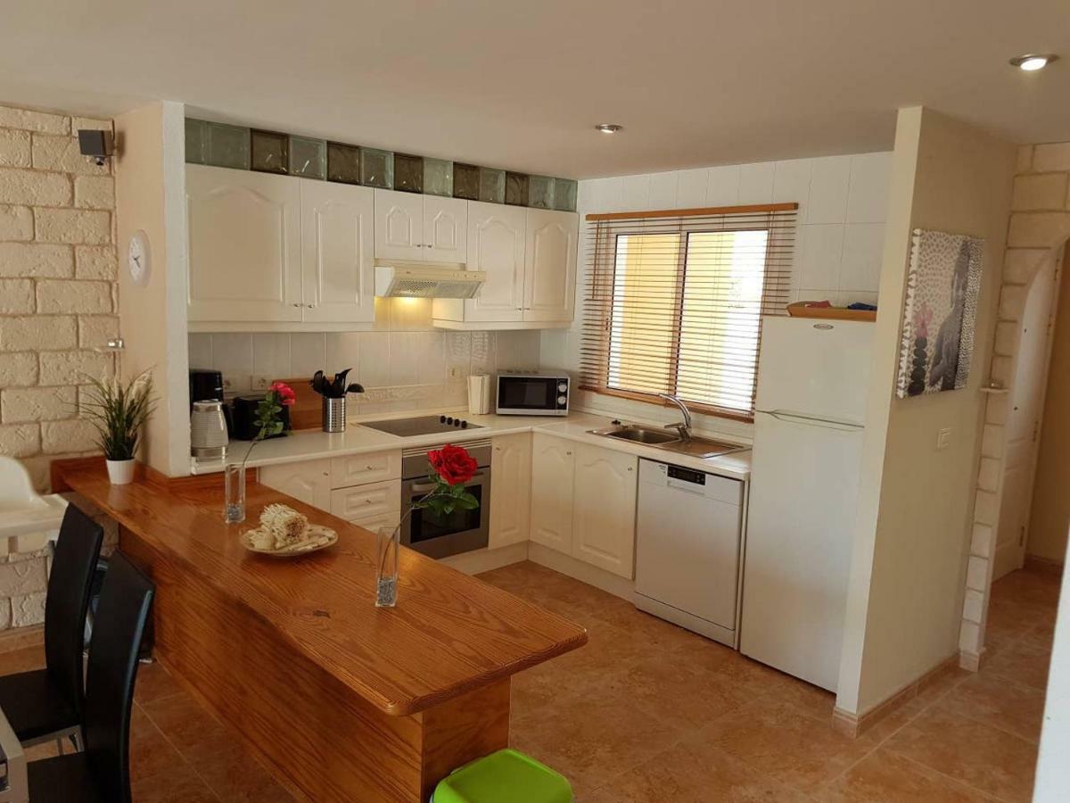 Villa Roque del Conde 3 with fantastic sea view, terrace, pool, Wifi, SAT-TV, garage Costa Adeje  Esterno foto