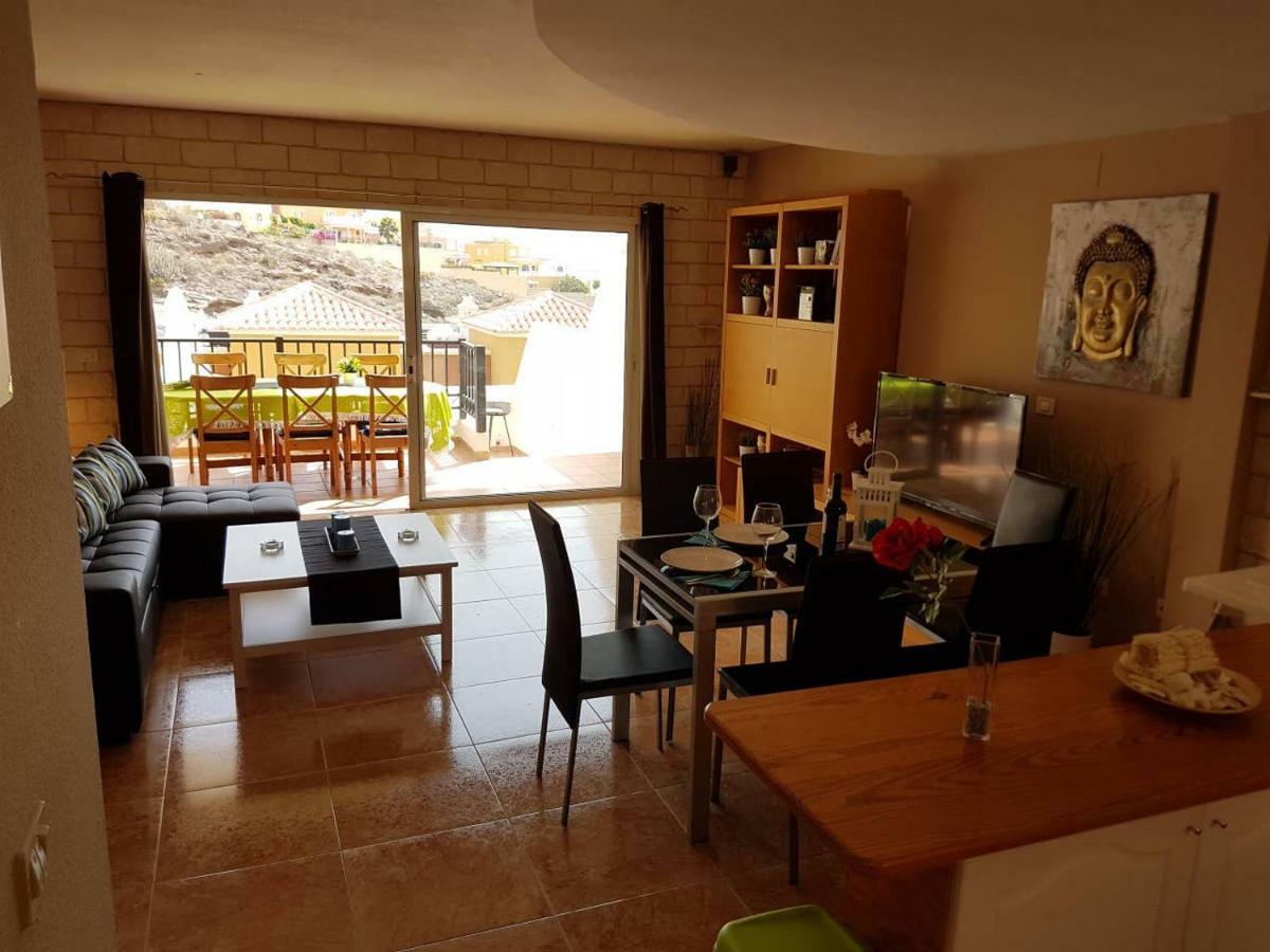 Villa Roque del Conde 3 with fantastic sea view, terrace, pool, Wifi, SAT-TV, garage Costa Adeje  Esterno foto