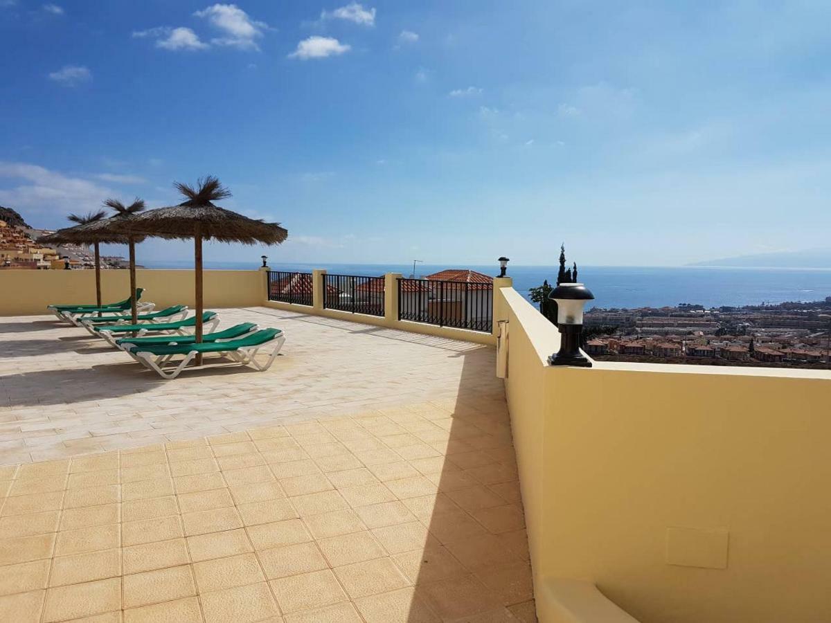 Villa Roque del Conde 3 with fantastic sea view, terrace, pool, Wifi, SAT-TV, garage Costa Adeje  Esterno foto