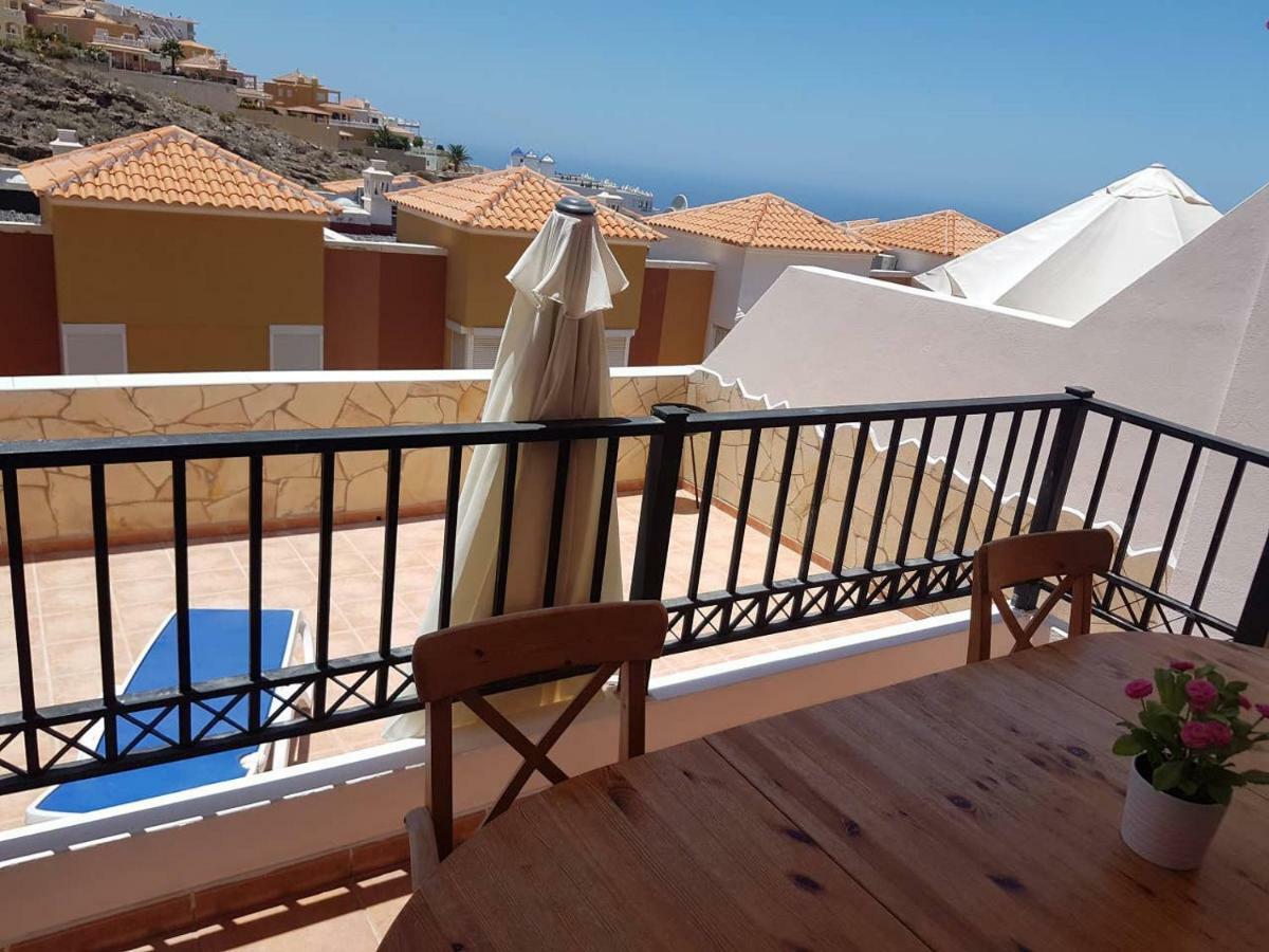 Villa Roque del Conde 3 with fantastic sea view, terrace, pool, Wifi, SAT-TV, garage Costa Adeje  Esterno foto